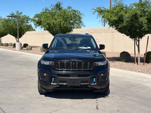 Used 2023 Jeep Grand Cherokee 30th Anniversary image 5