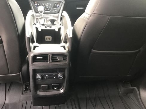 Used 2017 Buick Envision Essence FWD image 16