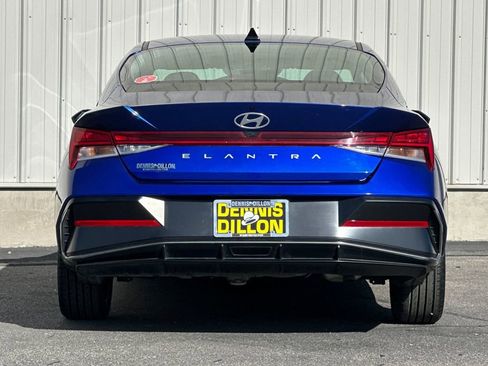 Used 2024 Hyundai Elantra SEL w/ Convenience Package image 5