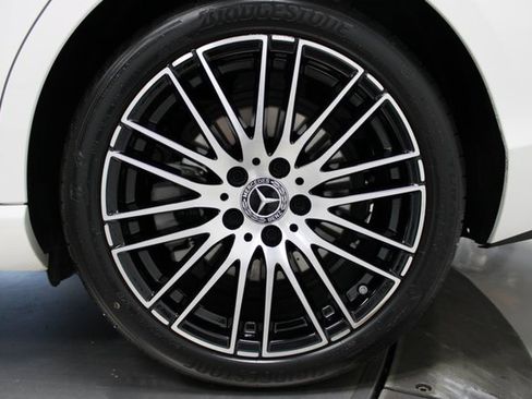 Used 2024 Mercedes-Benz C 300 4MATIC Sedan w/ Exclusive Trim Package image 34