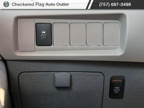 Used 2020 Toyota Sienna LE FWD image 10