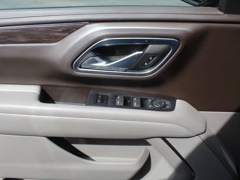 Used 2024 Chevrolet Tahoe Z71 w/ Luxury Package AWD/4WD image 33
