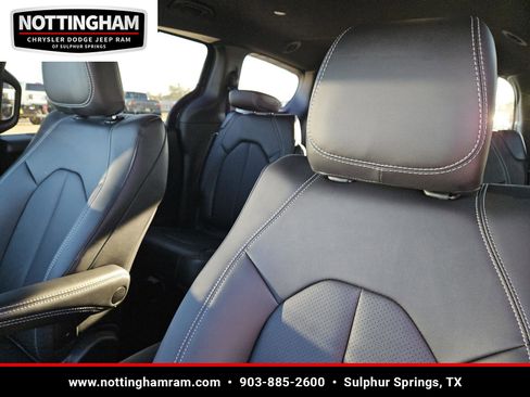 New 2026 Chrysler Voyager LX image 19