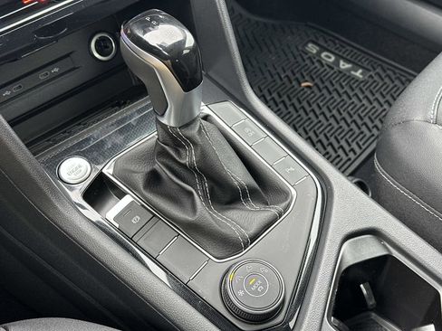 New 2026 Volkswagen Taos SE image 30