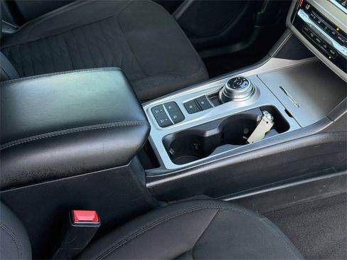 Used 2021 Ford Explorer XLT image 16