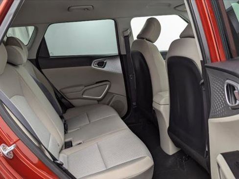 Used 2020 Kia Soul LX image 18