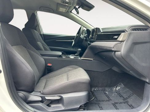 Used 2025 Toyota Camry LE AWD/4WD image 24