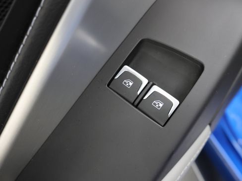 Used 2014 Chevrolet Corvette Stingray Convertible w/ 2LT Preferred Equipment Group RWD image 31