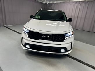 Used 2023 Kia Sorento SX FWD video 2