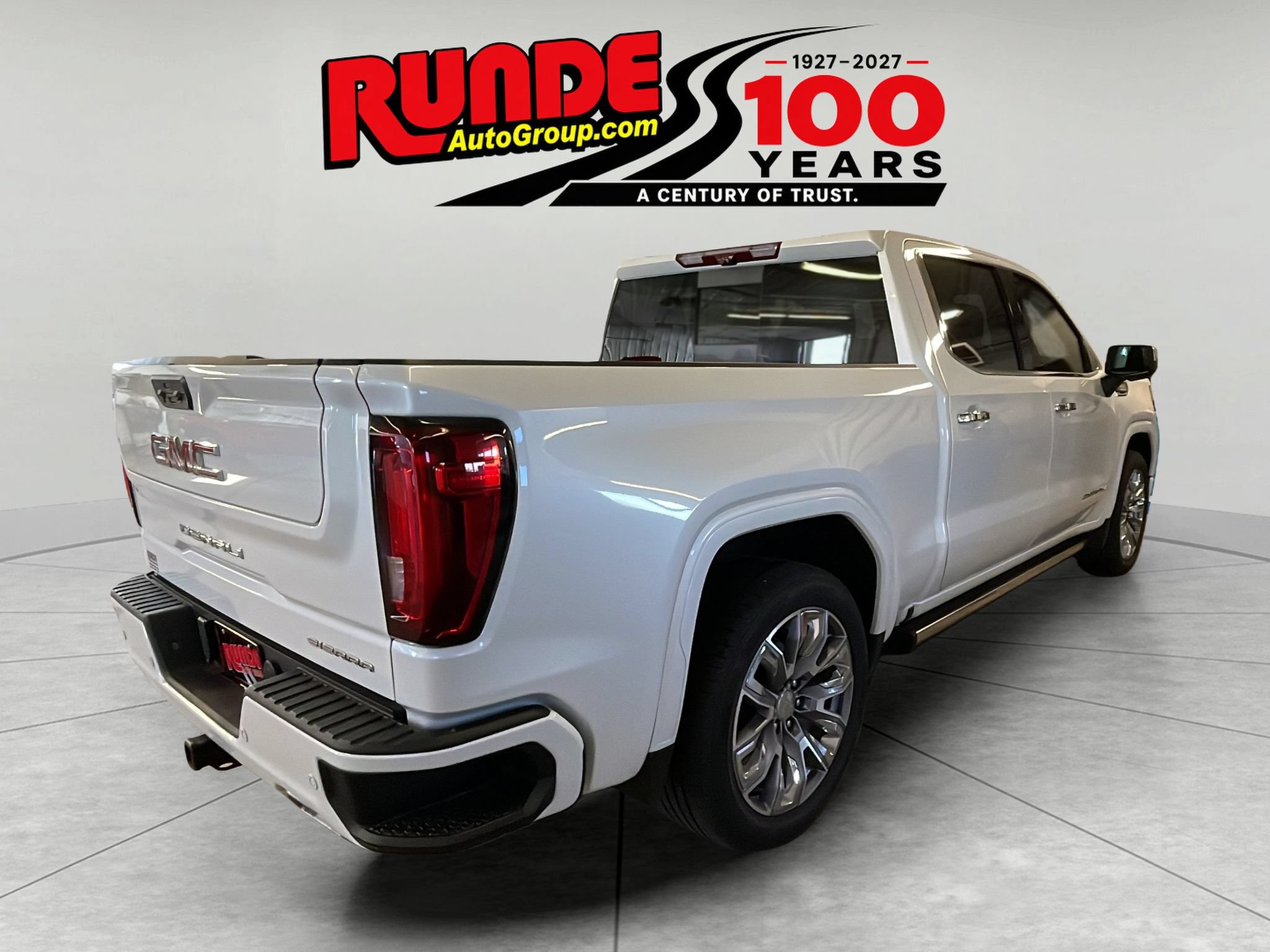 Used 2023 GMC Sierra 1500 Denali w/ Denali Reserve Package AWD/4WD image 5
