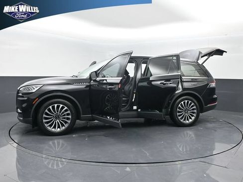 Used 2024 Lincoln Aviator Reserve w/ Equipment Group 201A RWD image 28