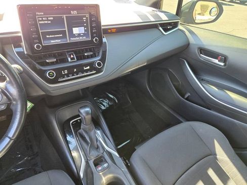 Used 2020 Toyota Corolla SE FWD image 19