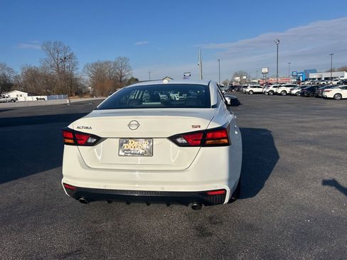 Used 2024 Nissan Altima 2.5 SR image 5