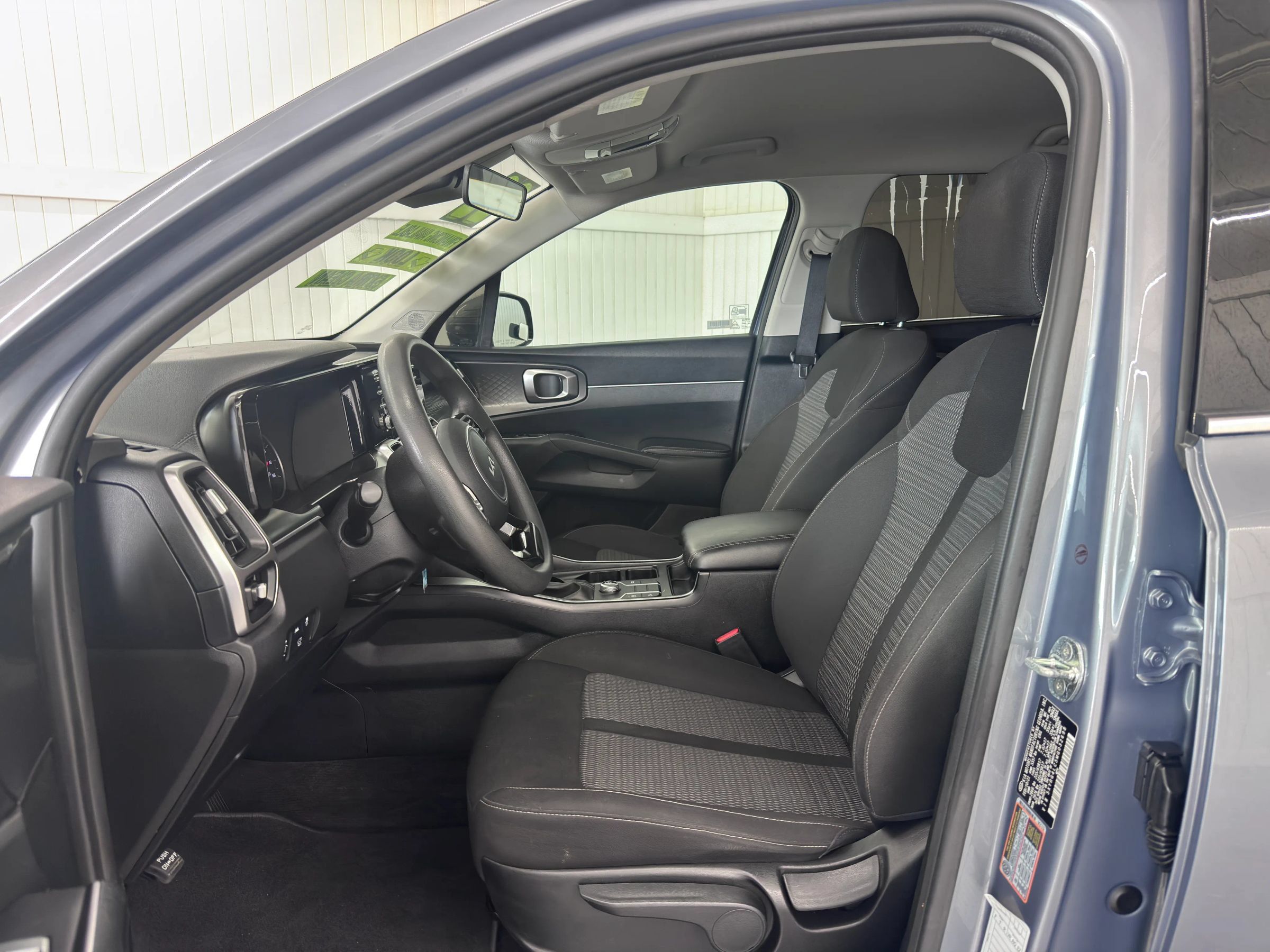 Used 2021 Kia Sorento LX FWD image 9
