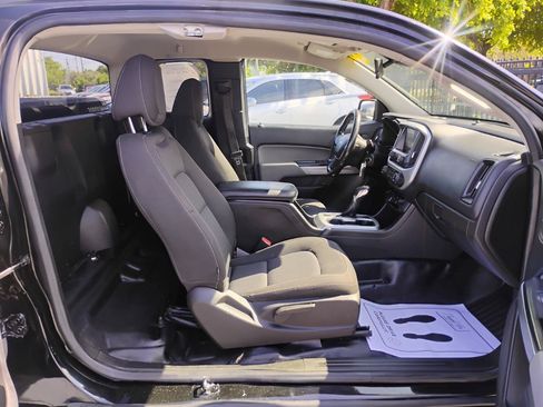 Used 2022 Chevrolet Colorado LT w/ Fleet Safety Package RWD image 57