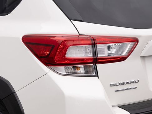 Used 2019 Subaru Crosstrek 2.0i Premium w/ Moonroof Package AWD/4WD image 23