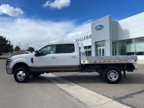 Used 2017 Ford F350 Lariat w/ Lariat Ultimate Package AWD/4WD image 24