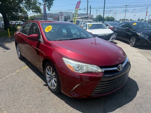 Used 2016 Toyota Camry XLE FWD image 3