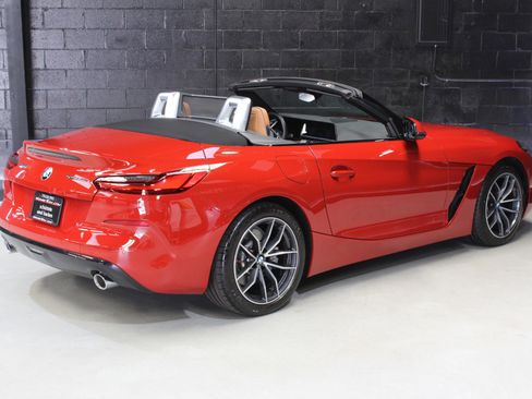 Used 2022 BMW Z4 sDrive30i w/ Driving Assistance Package image 16