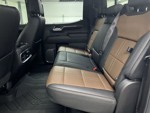 Certified 2024 Chevrolet Silverado 1500 High Country w/ Technology Package image 24