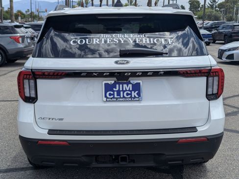 New 2026 Ford Explorer Active RWD image 3