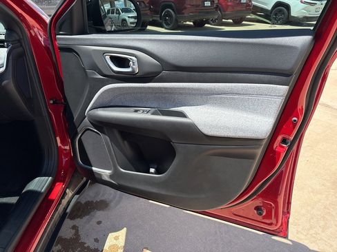 New 2025 Jeep Compass Sport image 25