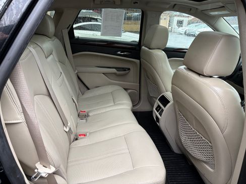Used 2012 Cadillac SRX Luxury image 24