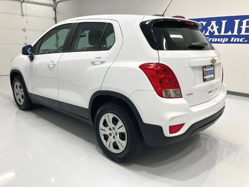 Used 2017 Chevrolet Trax LS FWD image 12
