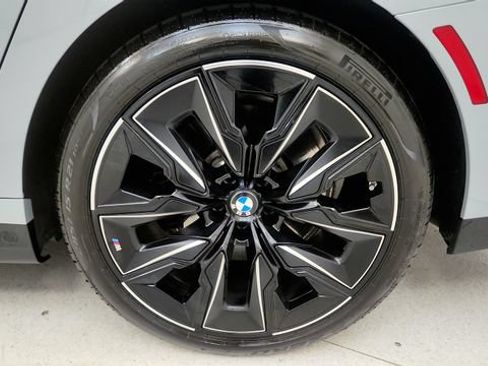 Used 2026 BMW 740i xDrive AWD/4WD image 76