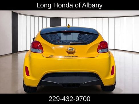 Used 2016 Hyundai Veloster FWD image 5