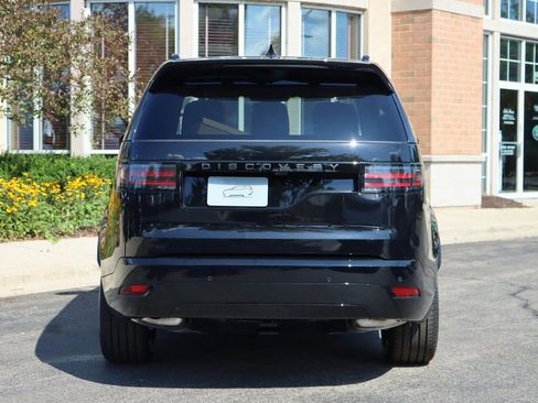 Certified 2024 Land Rover Discovery Dynamic SE image 4