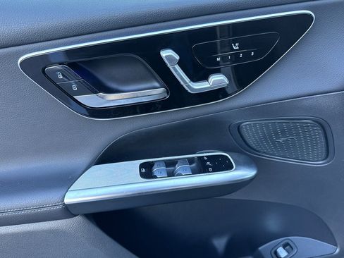 Certified 2025 Mercedes-Benz GLC 300 image 11