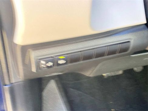 Used 2022 Toyota Corolla LE image 15