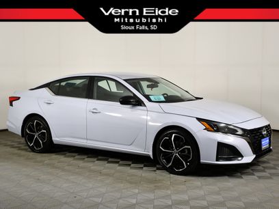 Used 2024 Nissan Altima 2.5 SR