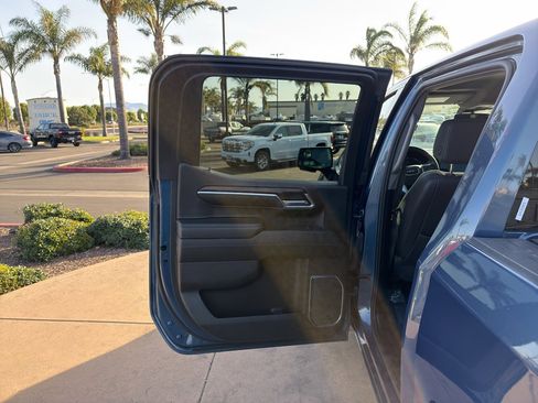 Used 2024 GMC Sierra 1500 SLT image 8