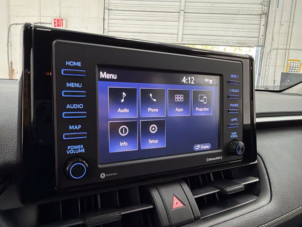 Used 2021 Toyota RAV4 XLE AWD/4WD image 18