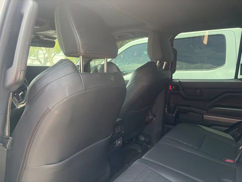 Used 2025 Toyota 4Runner TRD Off-Road Premium AWD/4WD image 7