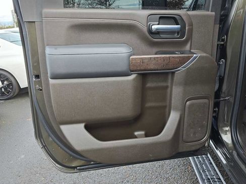 Used 2022 GMC Sierra 3500 Denali w/ Denali Ultimate Package image 19