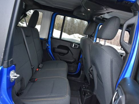 Used 2024 Jeep Wrangler Willys image 29