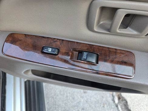 Used 2000 Toyota 4Runner Limited image 44