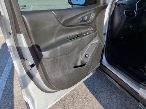 Used 2022 Chevrolet Equinox LT image 10