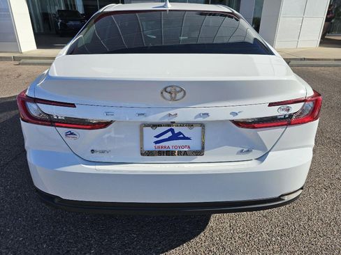 Used 2025 Toyota Camry LE w/ Convenience Package FWD image 5