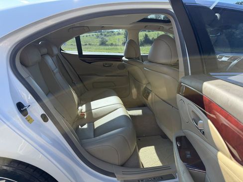 Used 2007 Lexus LS 460 RWD image 24