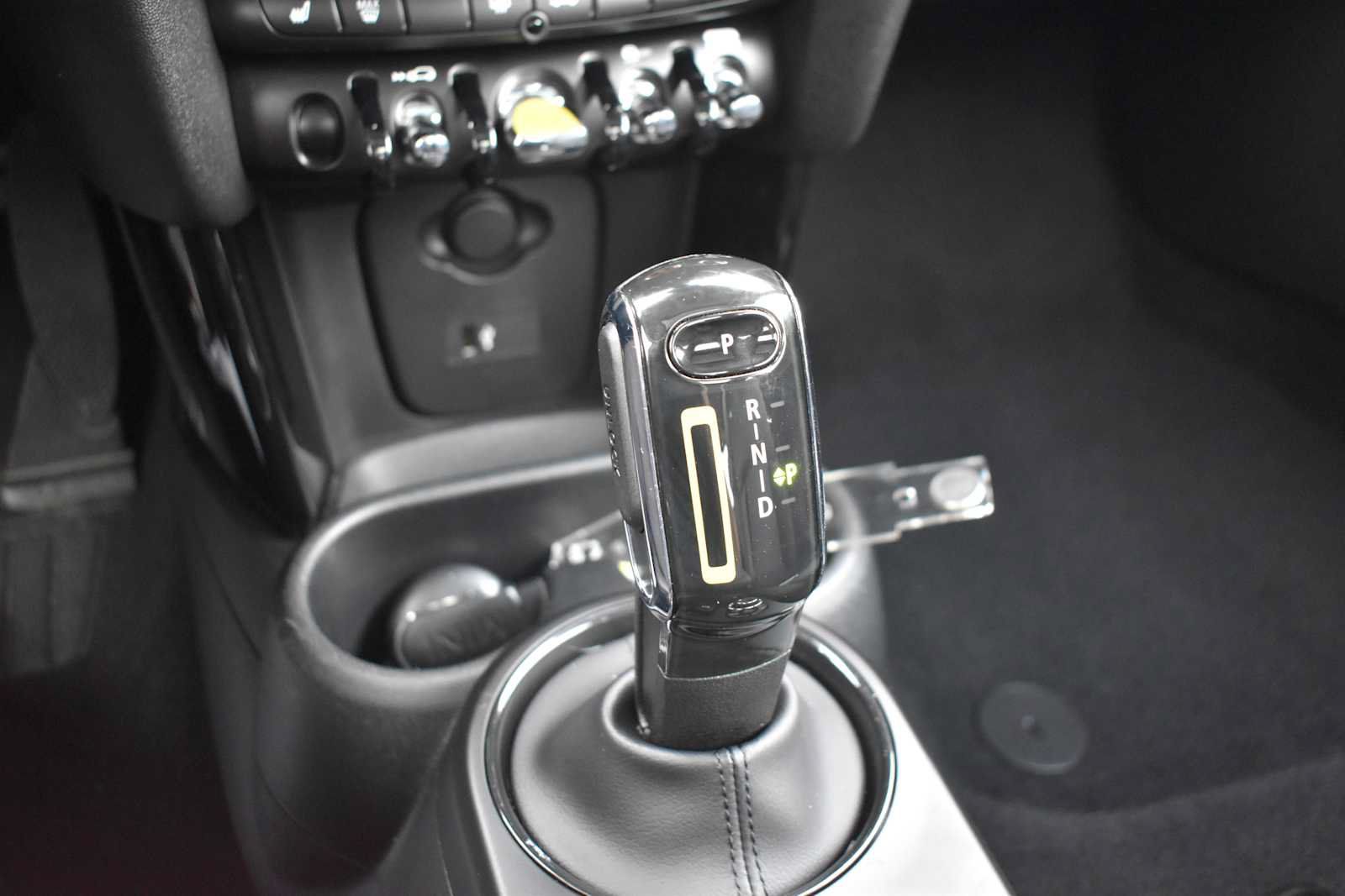 Used 2024 MINI Cooper SE FWD image 20