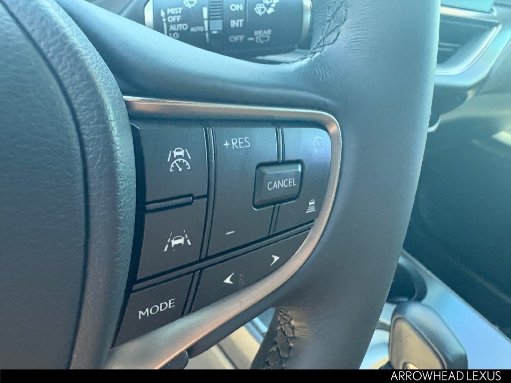 Used 2025 Lexus UX 300h FWD w/ Accessory Package (Z2) image 22
