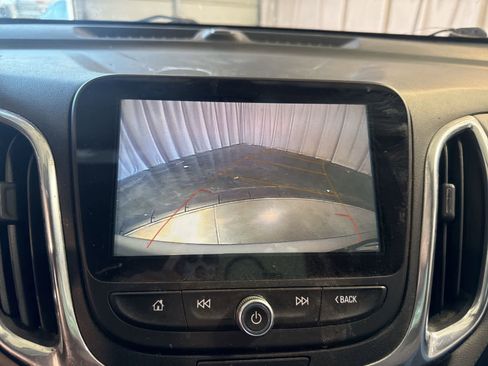 Used 2018 Chevrolet Equinox Premier image 26