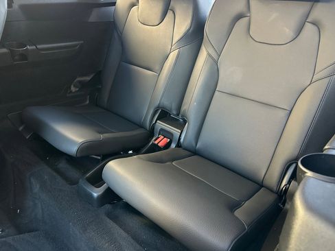 Used 2024 Volvo XC90 T8 Plus image 16