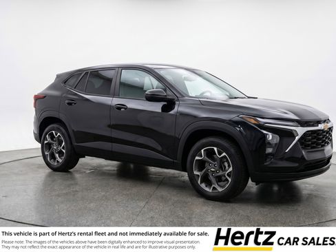 Used 2025 Chevrolet Trax LT FWD image 1