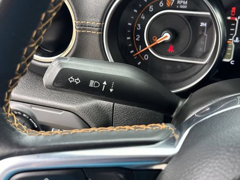 Used 2021 Jeep Gladiator Overland AWD/4WD image 16