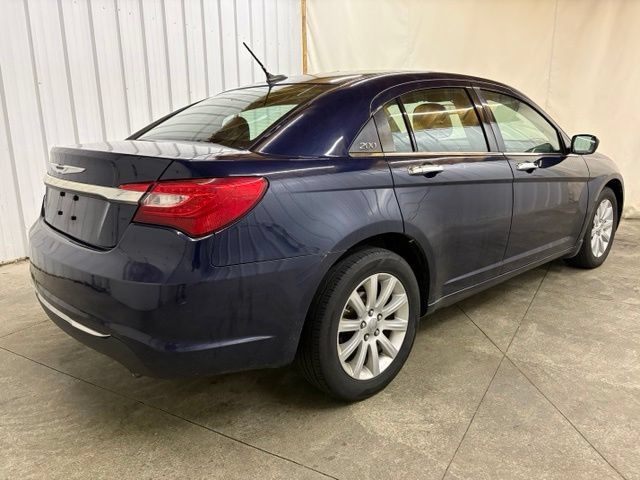 Used 2014 Chrysler 200 Limited FWD image 5